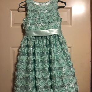 Girls dress